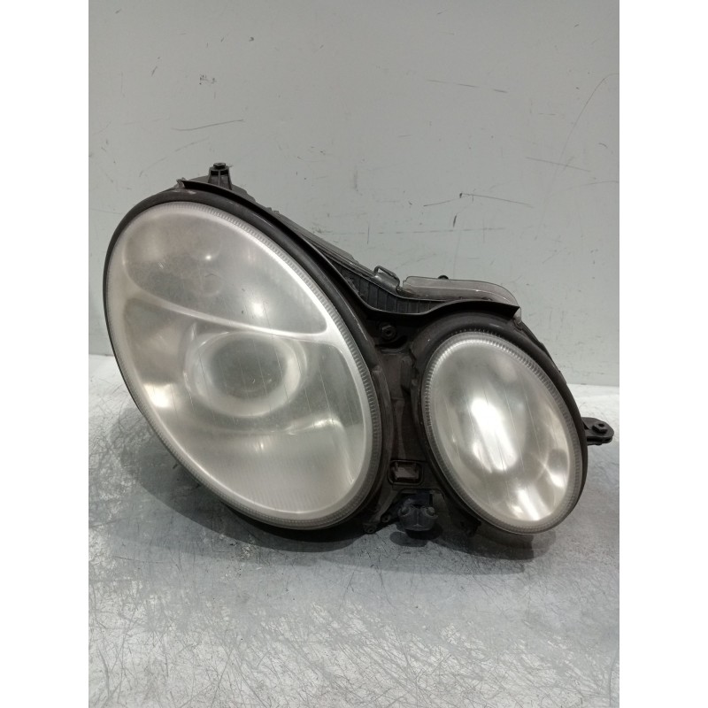 Recambio de faro derecho para mercedes-benz clase e (w211) berlina referencia OEM IAM 5df00827900 a0028202426  