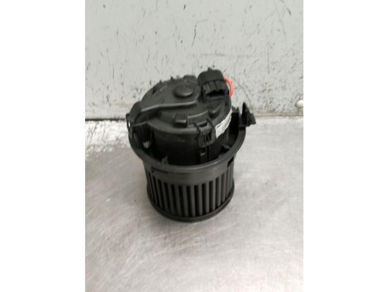 Recambio de motor calefaccion para peugeot 208 referencia OEM IAM T1013140A  