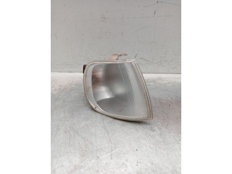 Recambio de piloto delantero derecho para volkswagen polo berlina (6n1) concept referencia OEM IAM 6n0953050c  