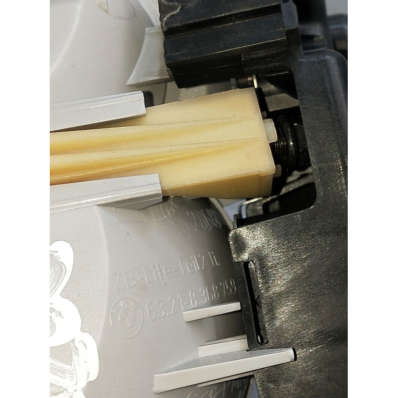 Recambio de piloto trasero izquierdo interior para bmw 3 touring (e46) 318 i referencia OEM IAM 63218368759  