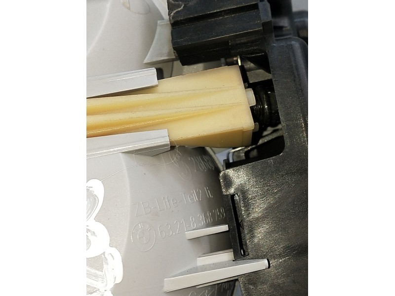 Recambio de piloto trasero izquierdo interior para bmw 3 touring (e46) 318 i referencia OEM IAM 63218368759  