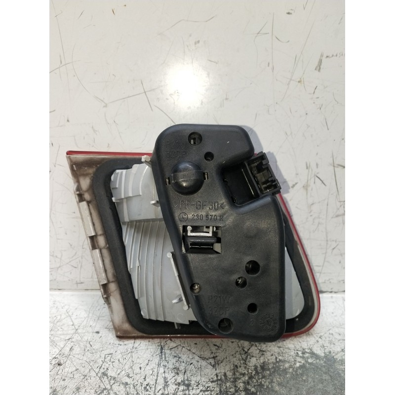 Recambio de piloto trasero derecho interior para bmw 3 touring (e46) 318 i referencia OEM IAM 63218368760  