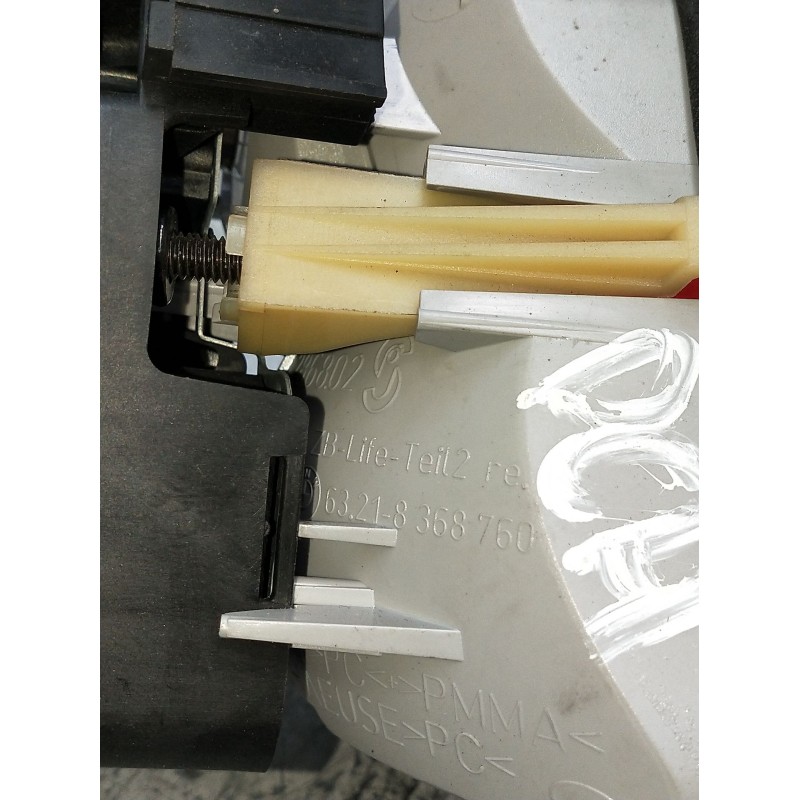 Recambio de piloto trasero derecho interior para bmw 3 touring (e46) 318 i referencia OEM IAM 63218368760  