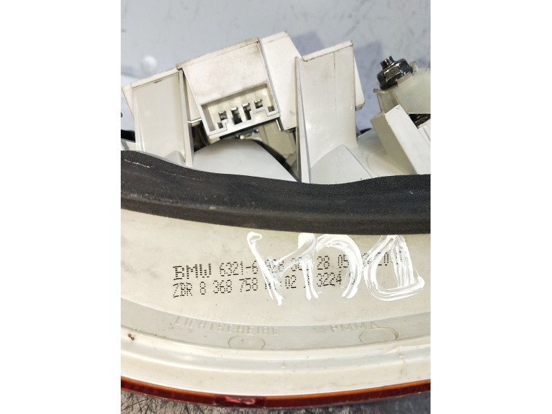 Recambio de piloto trasero derecho para bmw 3 touring (e46) 318 i referencia OEM IAM 63216928386  