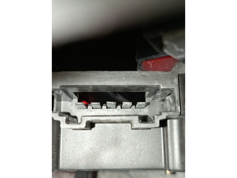 Recambio de piloto trasero izquierdo para volkswagen polo berlina (6n1) concept referencia OEM IAM 6n0945095b  