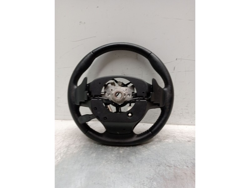 Recambio de volante para toyota yaris active referencia OEM IAM 307198299b4wad 45100d  