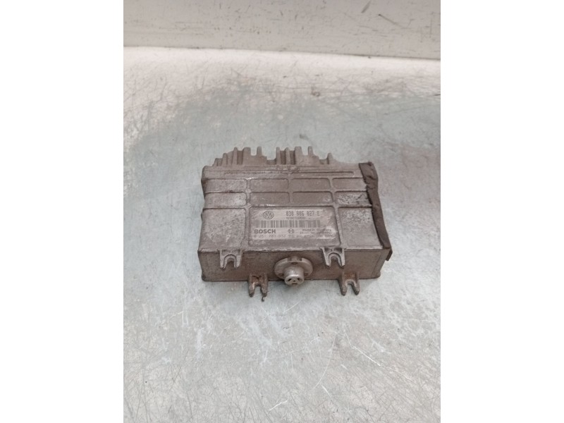 Recambio de centralita motor uce para volkswagen polo berlina (6n1) concept referencia OEM IAM 030906027e 0261203932  