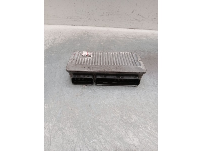 Recambio de centralita motor uce para toyota yaris active referencia OEM IAM 896610dl01 mb2762000240  