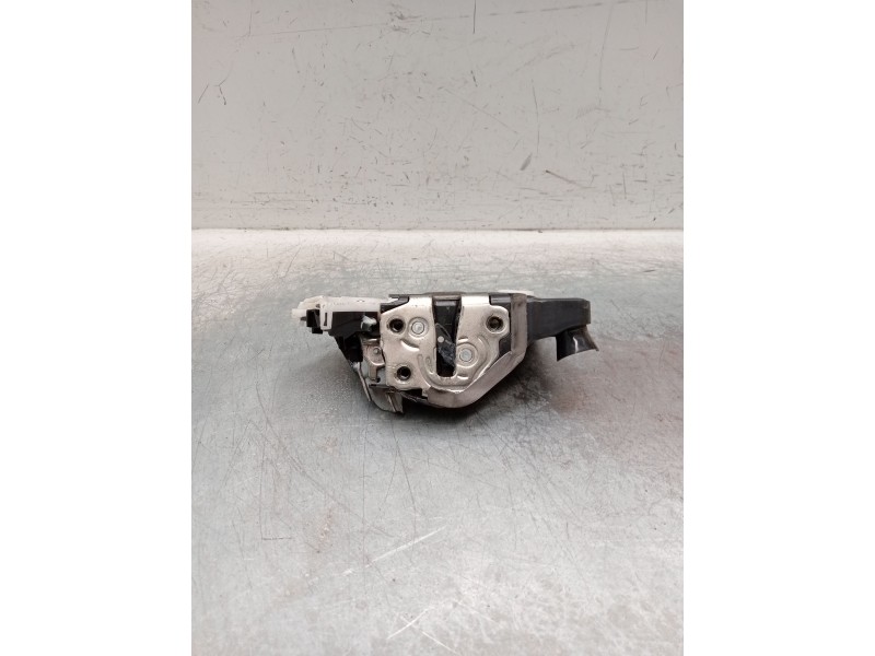 Recambio de motor cierre centralizado delantero derecho para toyota yaris active referencia OEM IAM  5p 