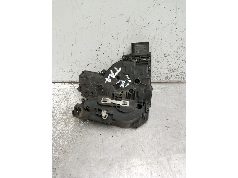 Recambio de motor cierre centralizado trasero izquierdo para seat alhambra (710, 711) 2.0 tdi referencia OEM IAM 7N0839015B 9110