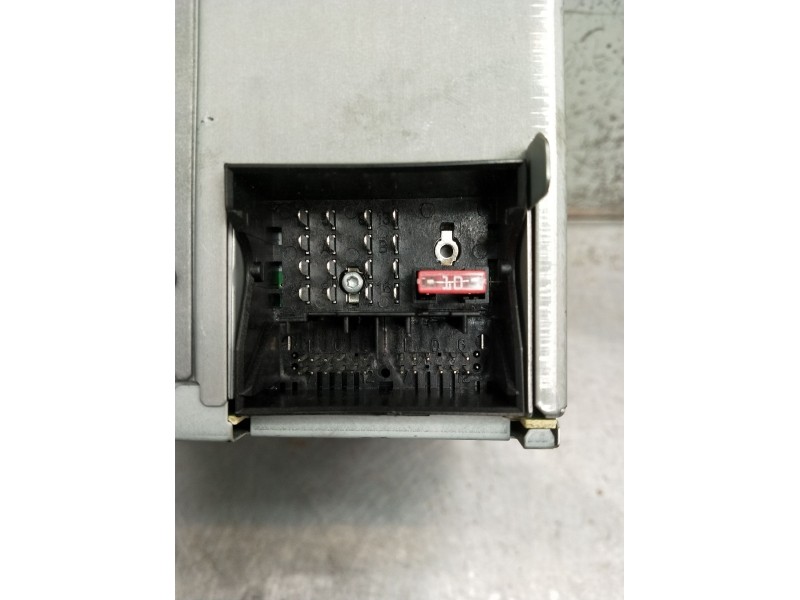 Recambio de sistema audio / radio cd para seat alhambra (710, 711) 2.0 tdi referencia OEM IAM   