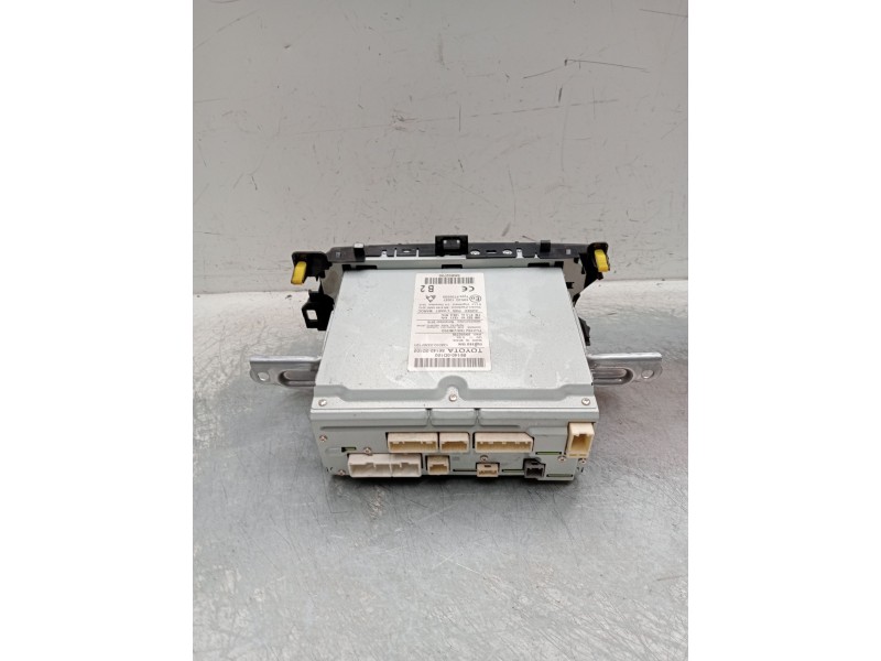 Recambio de sistema audio / radio cd para toyota yaris active referencia OEM IAM 861400d100  