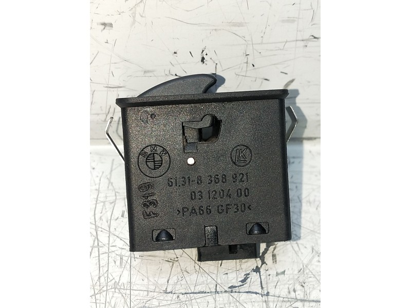 Recambio de mando elevalunas trasero derecho para bmw 3 touring (e46) 318 i referencia OEM IAM 61318368921  