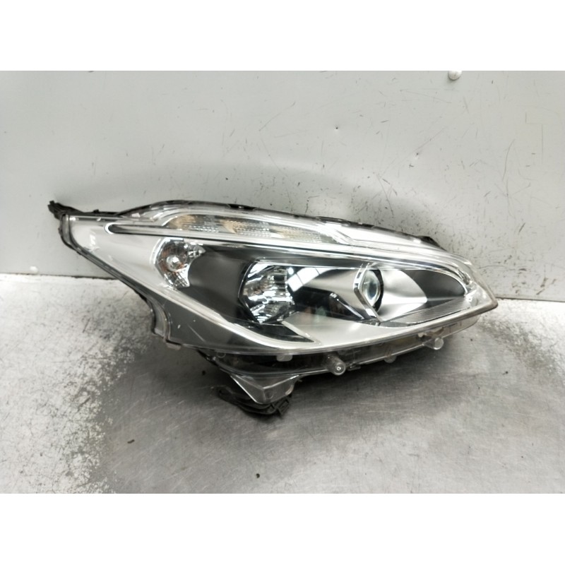 Recambio de faro derecho para peugeot 208 referencia OEM IAM 9810805880 90048532 