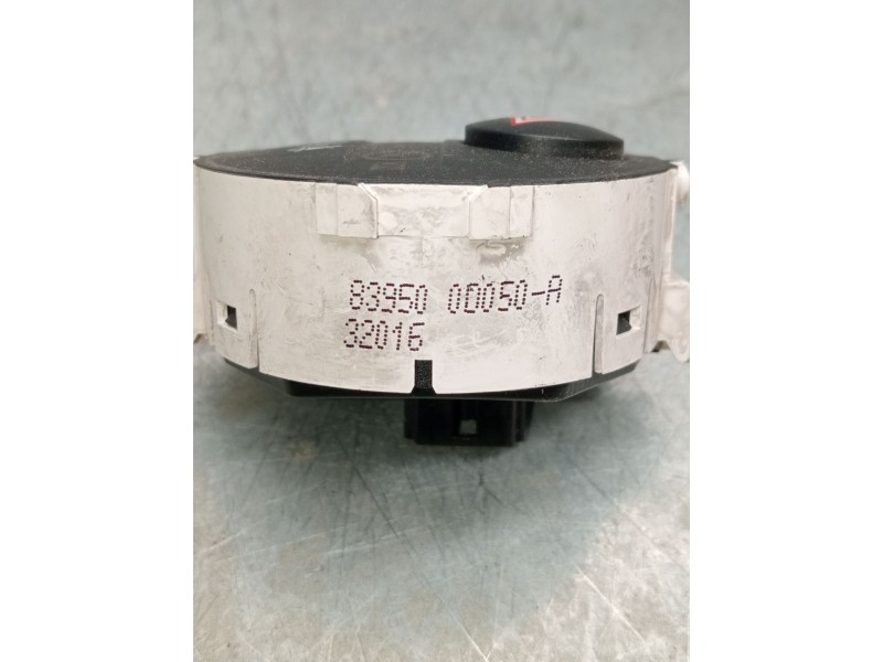 Recambio de mando multifuncion para toyota yaris active referencia OEM IAM 839500d050  