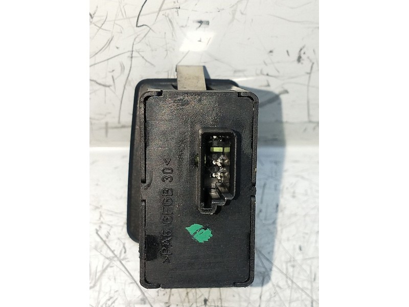 Recambio de mando elevalunas trasero izquierdo para bmw 3 touring (e46) 318 i referencia OEM IAM 61318368921  
