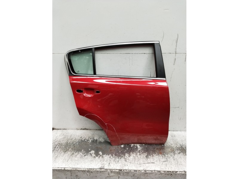 Recambio de puerta trasera derecha para kia sportage iv (ql, qle) 1.6 gdi referencia OEM IAM   5p