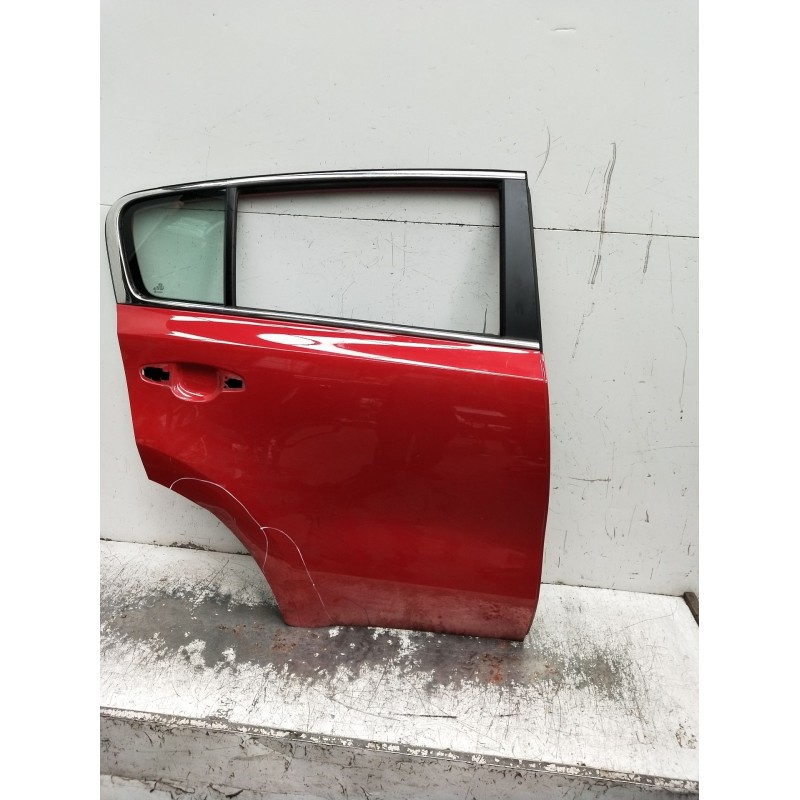Recambio de puerta trasera derecha para kia sportage iv (ql, qle) 1.6 gdi referencia OEM IAM   5p