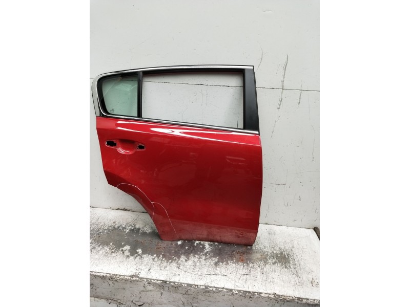 Recambio de puerta trasera derecha para kia sportage iv (ql, qle) 1.6 gdi referencia OEM IAM   5p