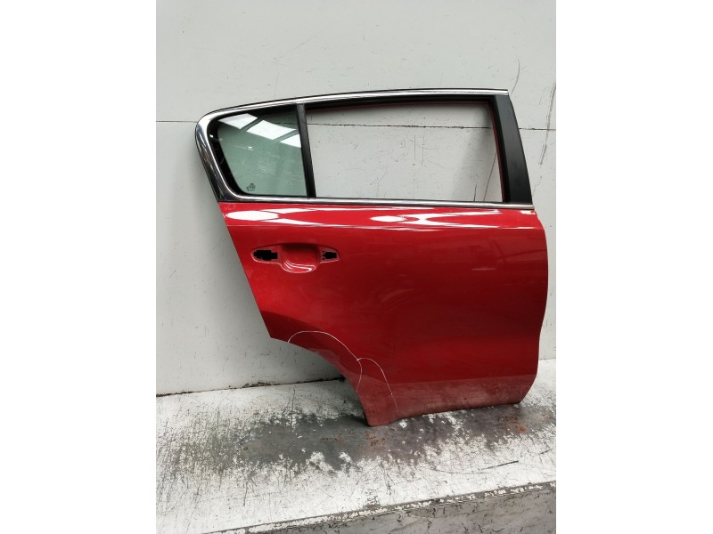Recambio de puerta trasera derecha para kia sportage iv (ql, qle) 1.6 gdi referencia OEM IAM   5p