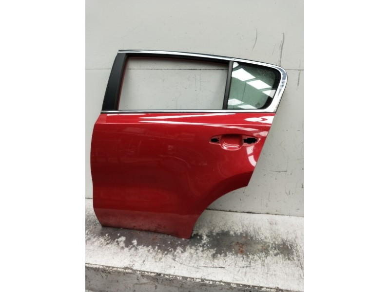 Recambio de puerta trasera izquierda para kia sportage iv (ql, qle) 1.6 gdi referencia OEM IAM   5p