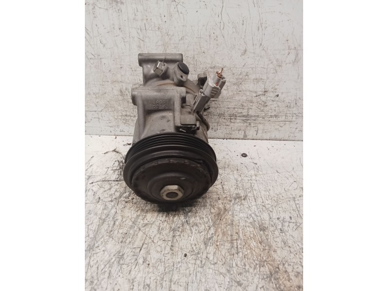 Recambio de compresor aire acondicionado para toyota yaris active referencia OEM IAM 5TSE10C  