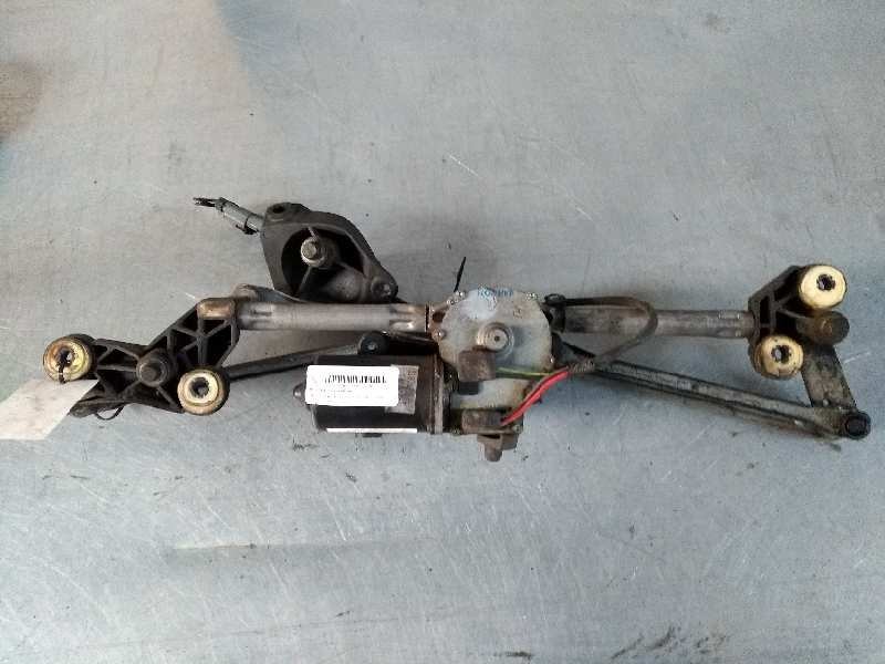 Recambio de motor limpia delantero para chrysler voyager (rg) 3.3 v6 cat referencia OEM IAM 24002763 D1076084937 