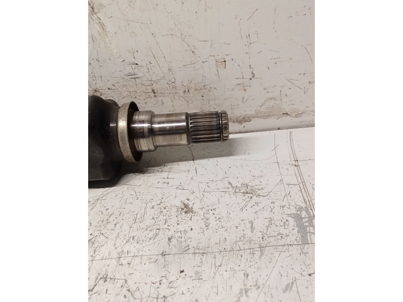 Recambio de transmision delantera izquierda para toyota yaris active referencia OEM IAM 434200D32B  