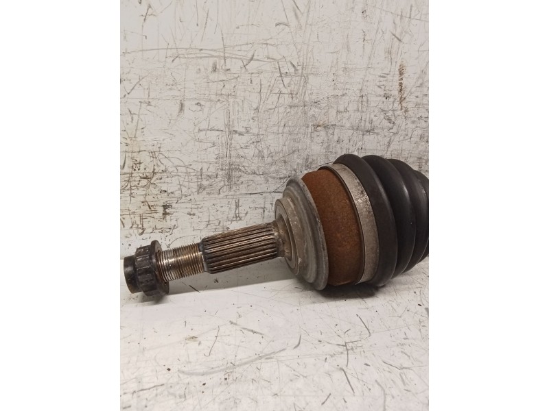 Recambio de transmision delantera izquierda para toyota yaris active referencia OEM IAM 434200D32B  
