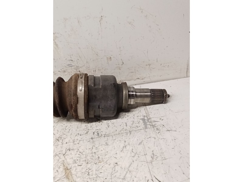 Recambio de transmision delantera derecha para toyota yaris active referencia OEM IAM   