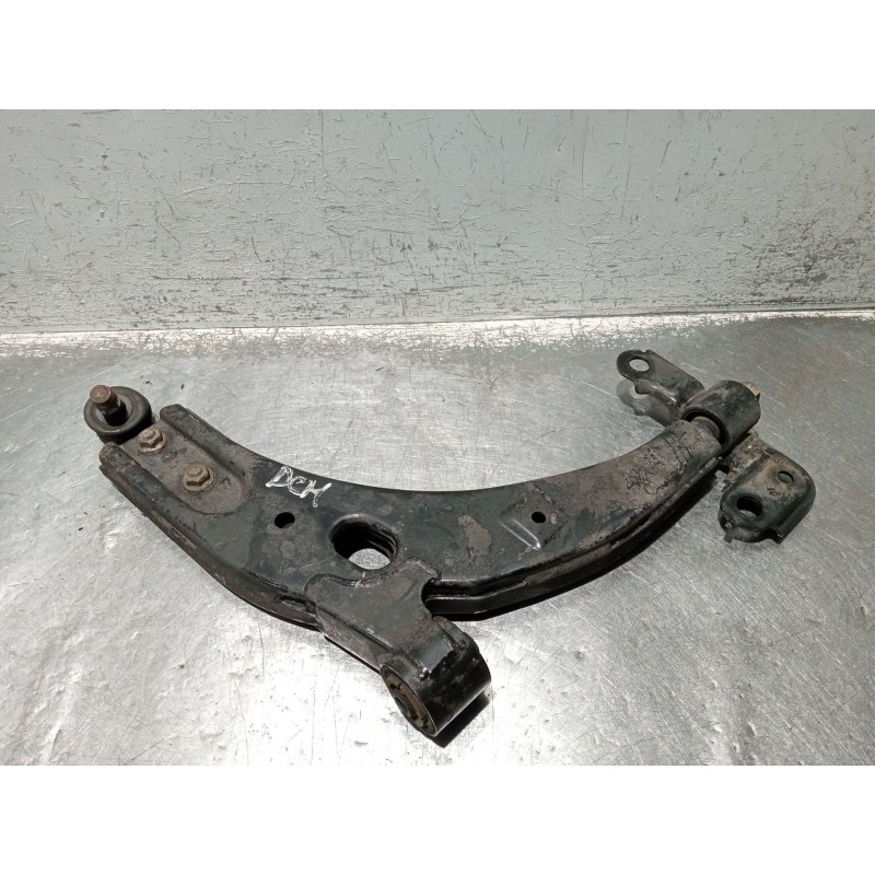 Recambio de brazo suspension inferior delantero derecho para kia carens 2.0 turbodiesel cat referencia OEM IAM   