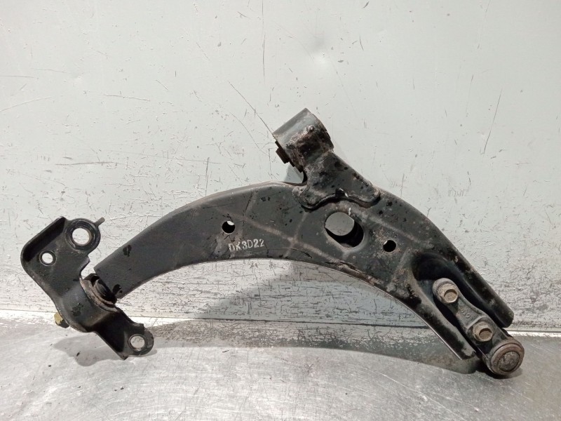 Recambio de brazo suspension inferior delantero izquierdo para kia carens 2.0 turbodiesel cat referencia OEM IAM   