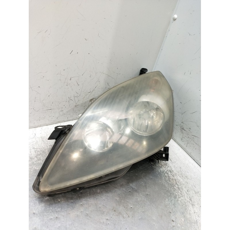 Recambio de faro izquierdo para opel zafira b referencia OEM IAM 13252472LH  