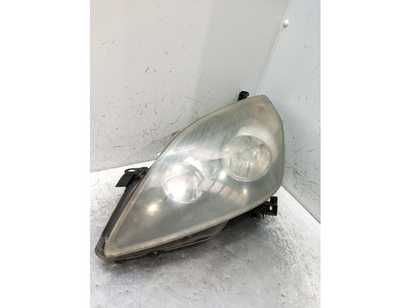 Recambio de faro izquierdo para opel zafira b referencia OEM IAM 13252472LH  