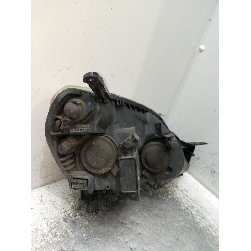 Recambio de faro izquierdo para opel zafira b referencia OEM IAM 13252472LH  