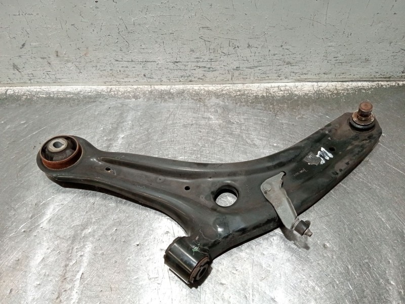 Recambio de brazo suspension inferior delantero izquierdo para ford puma referencia OEM IAM L1TC3051L  