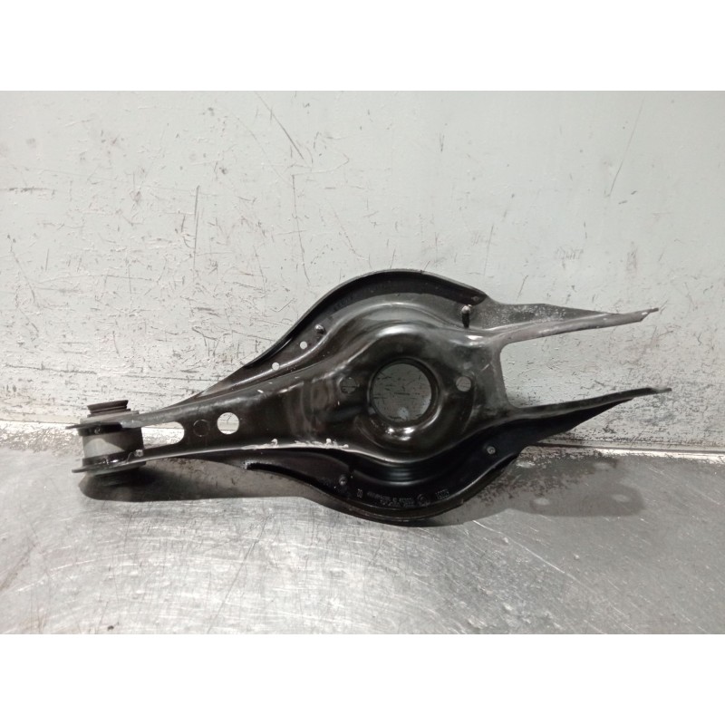 Recambio de brazo suspension inferior trasero derecho para bmw serie 3 lim. (f30) referencia OEM IAM 686754102  