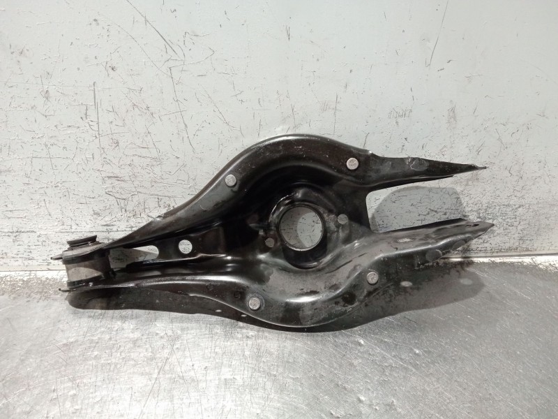 Recambio de brazo suspension inferior trasero derecho para bmw serie 3 lim. (f30) referencia OEM IAM 686754102  