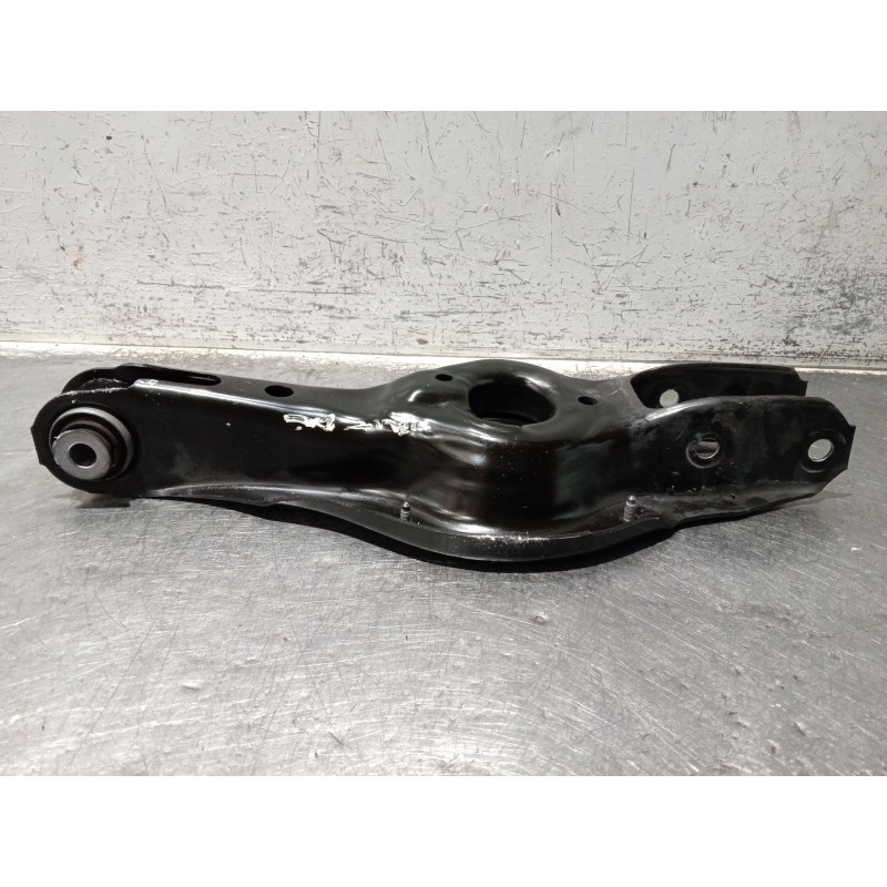 Recambio de brazo suspension inferior trasero derecho para bmw serie 3 lim. (f30) referencia OEM IAM 686754102  