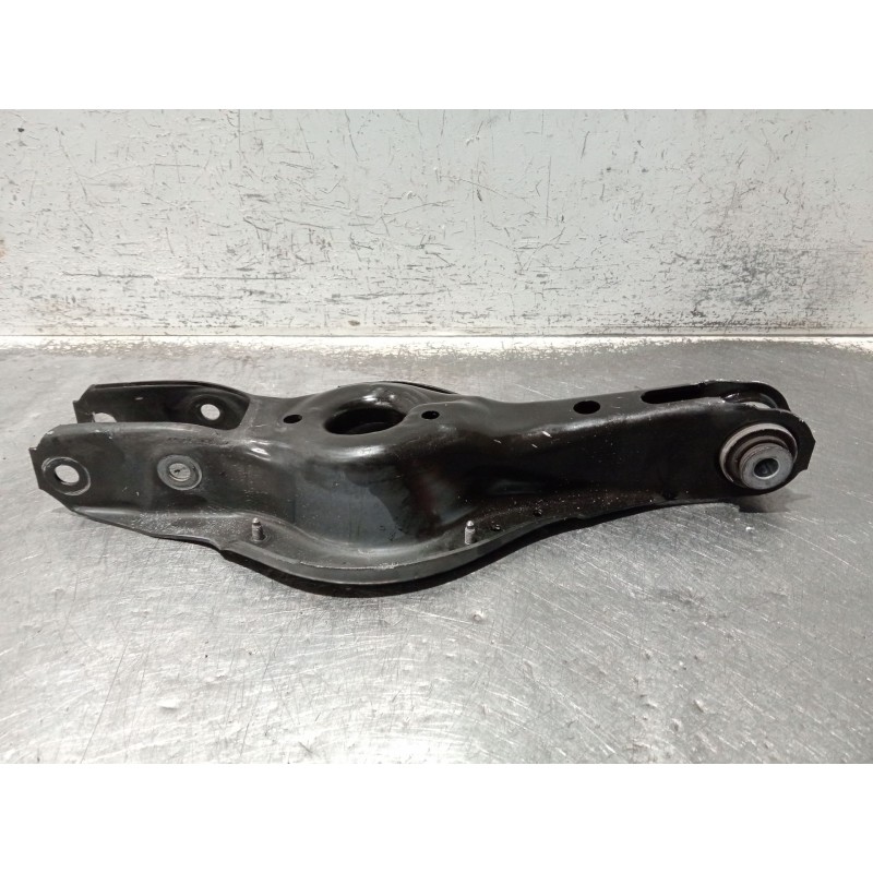 Recambio de brazo suspension inferior trasero derecho para bmw serie 3 lim. (f30) referencia OEM IAM 686754102  