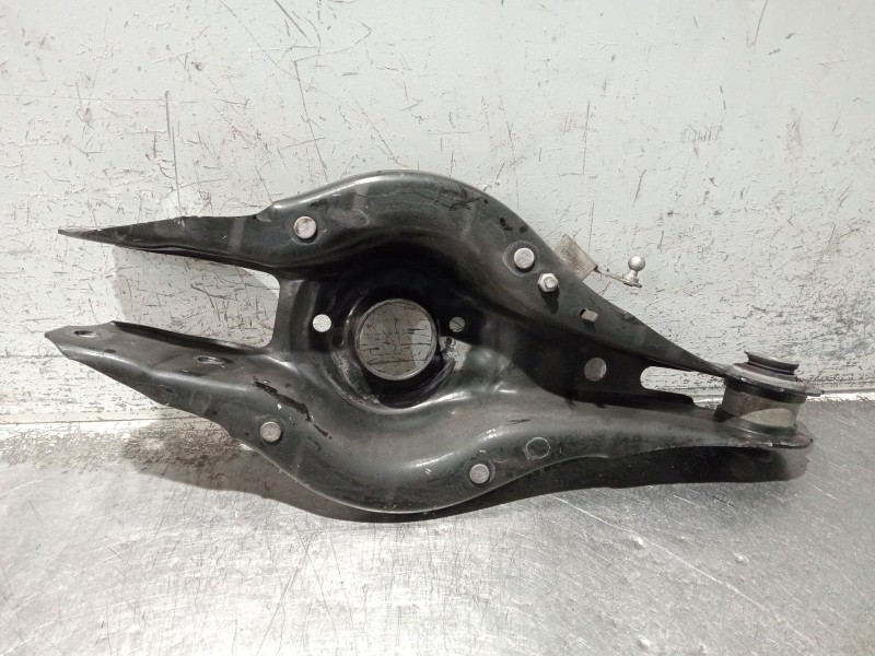 Recambio de brazo suspension inferior trasero izquierdo para bmw serie 3 lim. (f30) referencia OEM IAM 6867541  