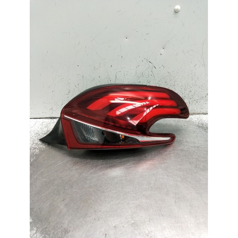 Recambio de piloto trasero derecho para peugeot 208 referencia OEM IAM 9810430580  