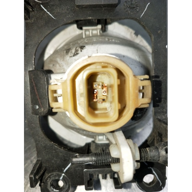 Recambio de faro antiniebla derecho para peugeot 208 referencia OEM IAM   