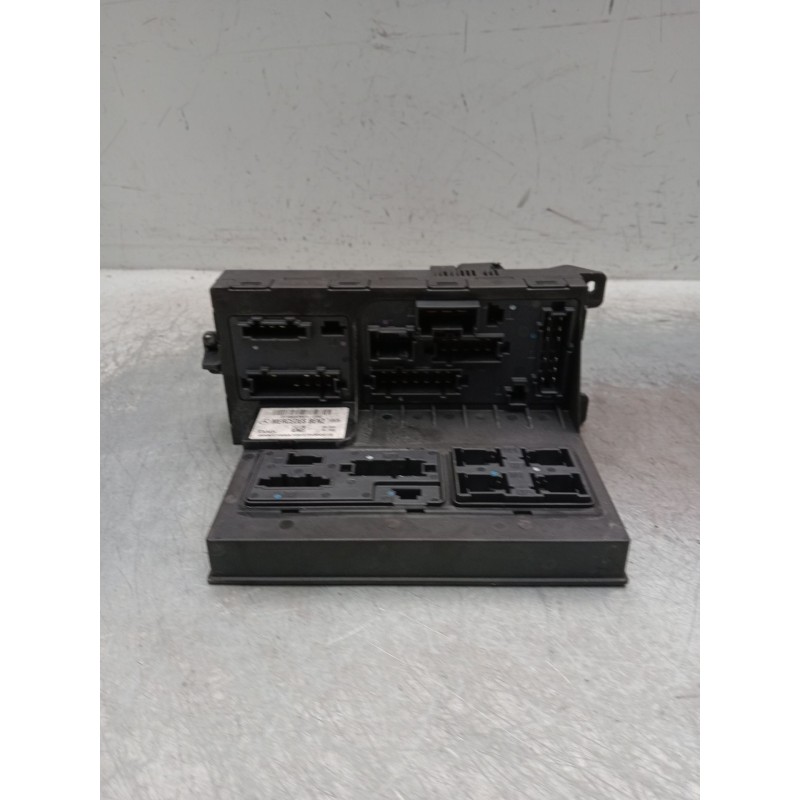Recambio de caja reles / fusibles para mercedes-benz clase e (w211) berlina referencia OEM IAM 2115453901  