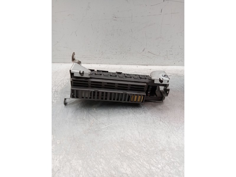 Recambio de caja reles / fusibles para mercedes-benz clase e (w211) berlina referencia OEM IAM 2115451901 5dk00804730  