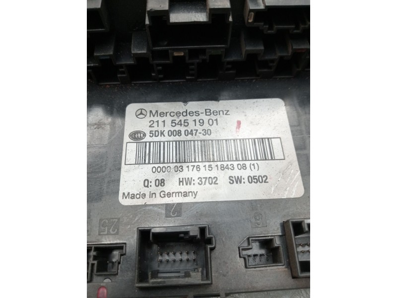 Recambio de caja reles / fusibles para mercedes-benz clase e (w211) berlina referencia OEM IAM 2115451901 5dk00804730  