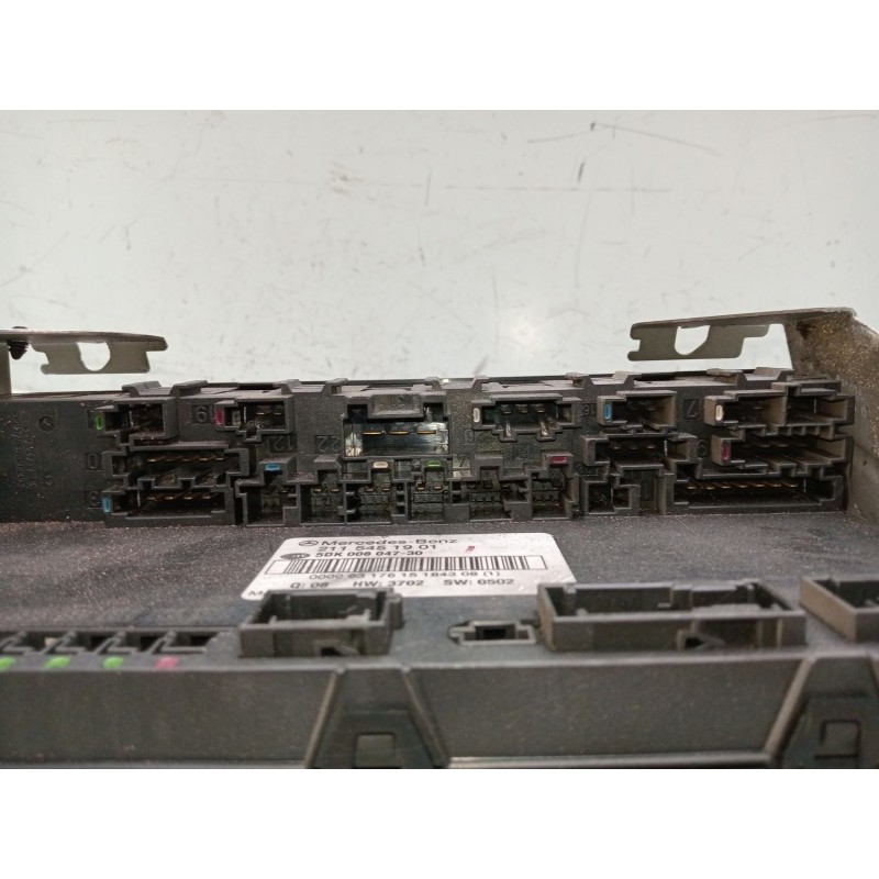Recambio de caja reles / fusibles para mercedes-benz clase e (w211) berlina referencia OEM IAM 2115451901 5dk00804730  