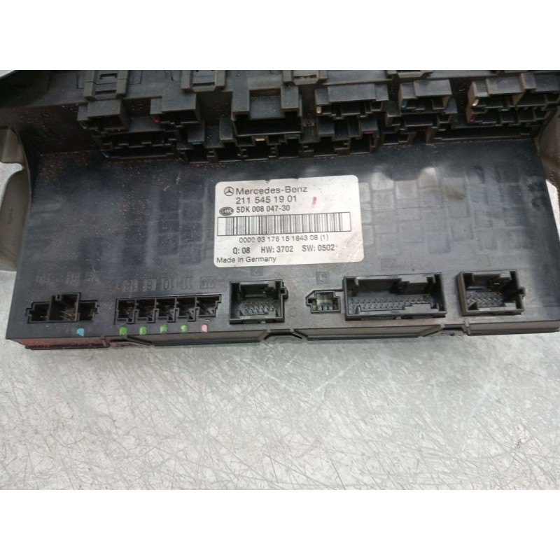 Recambio de caja reles / fusibles para mercedes-benz clase e (w211) berlina referencia OEM IAM 2115451901 5dk00804730  