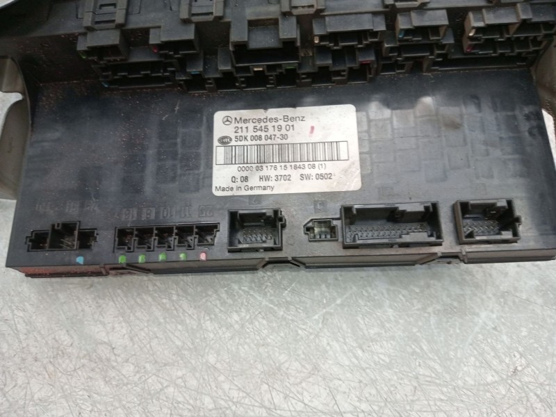 Recambio de caja reles / fusibles para mercedes-benz clase e (w211) berlina referencia OEM IAM 2115451901 5dk00804730  
