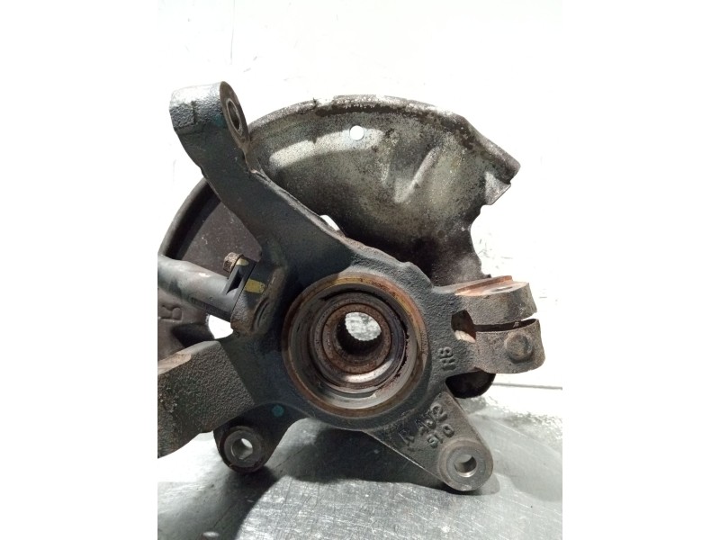 Recambio de mangueta delantera derecha para kia carens 2.0 turbodiesel cat referencia OEM IAM   